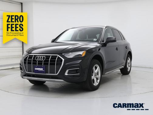 Black 2024 Audi Q5 Premium
