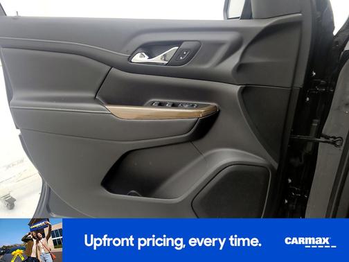 Black 2023 GMC Acadia SLE