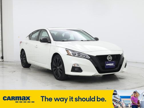 2022 Nissan Altima SR