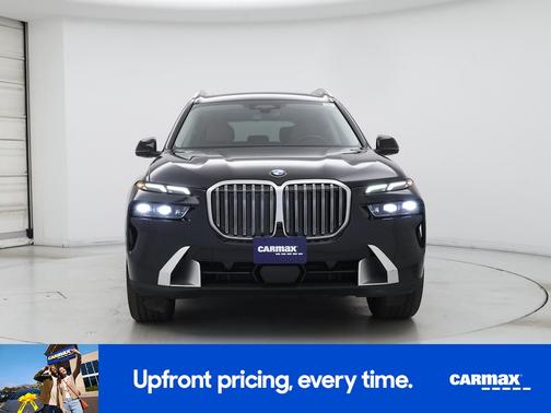 Gray 2023 BMW X7 xDrive40i