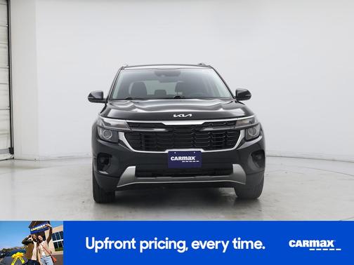 Black 2025 Kia Seltos S