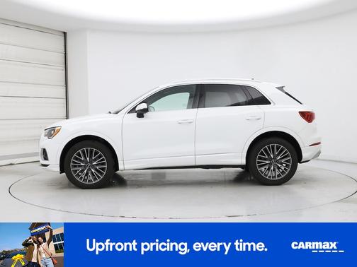 White 2022 Audi Q3 Premium