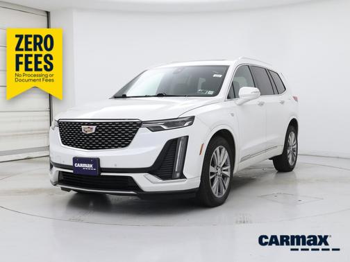 White 2023 Cadillac XT6 Luxury
