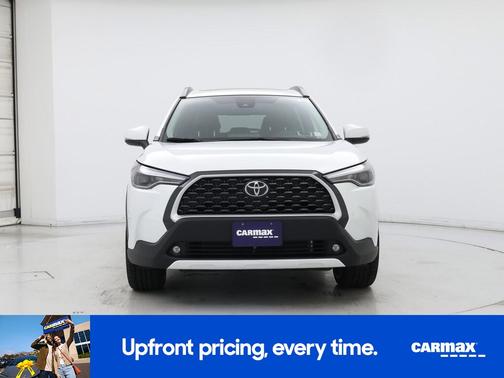 White 2022 Toyota Corolla Cross XLE