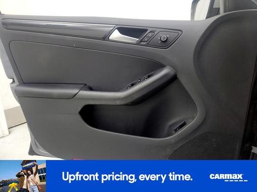 Gray 2017 Volkswagen Jetta SEL