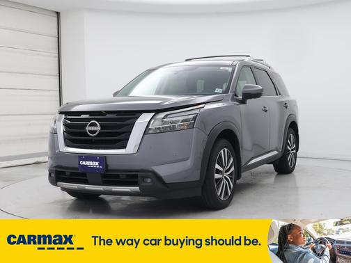 2022 Nissan Pathfinder Platinum