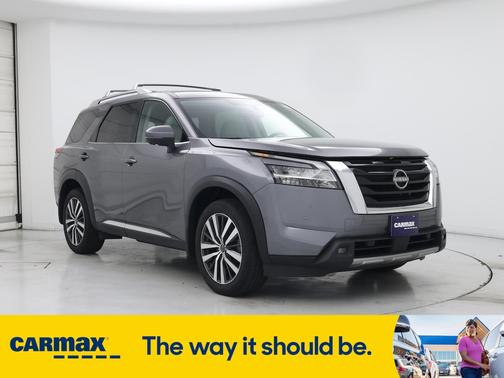 2022 Nissan Pathfinder Platinum
