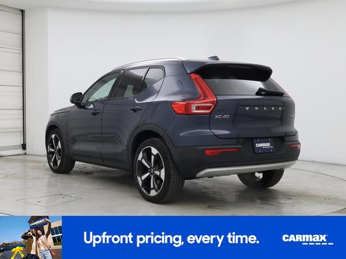 2021 Volvo XC40 T5 Momentum