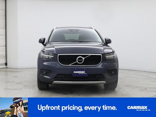 2021 Volvo XC40 T5 Momentum