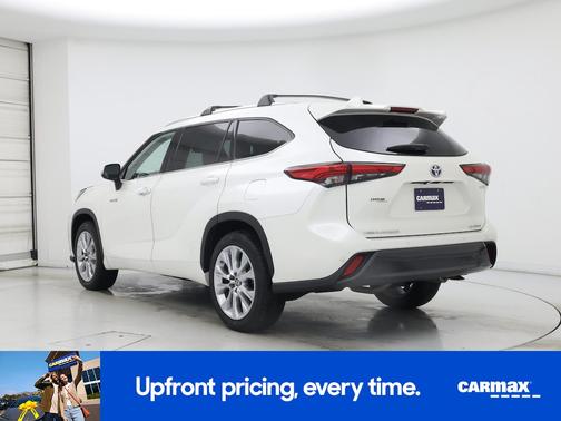 White 2020 Toyota Highlander Hybrid Limited