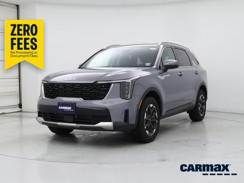 Gray 2025 Kia Sorento S