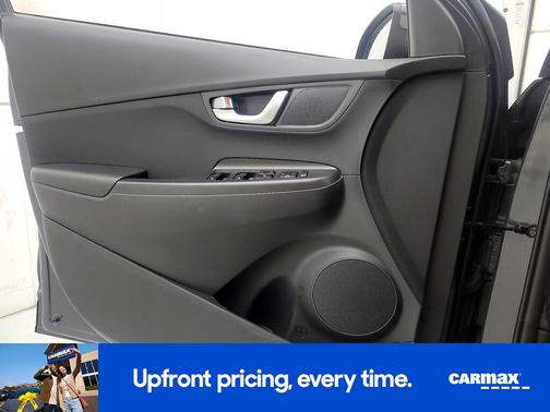 Gray 2023 Hyundai KONA SEL