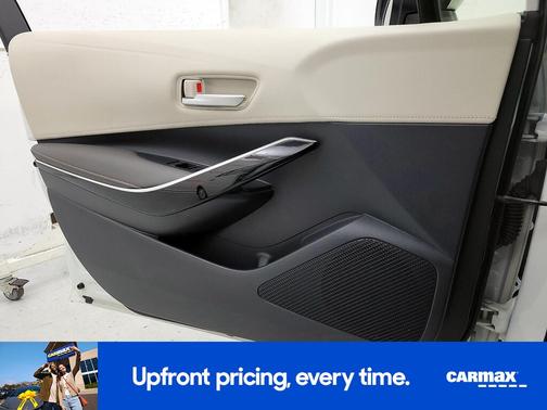White 2020 Toyota Corolla XLE