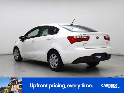 White 2014 Kia Rio LX