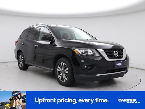 Black 2020 Nissan Pathfinder SL