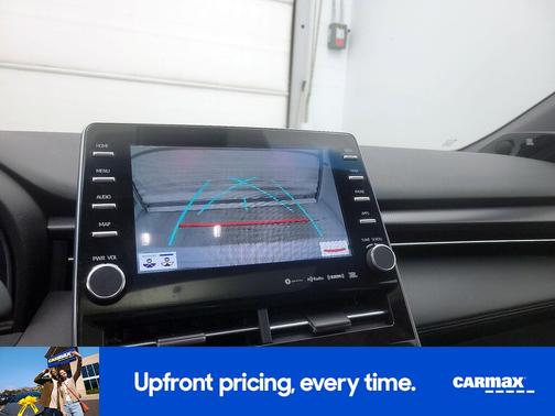 White 2019 Toyota Avalon XSE