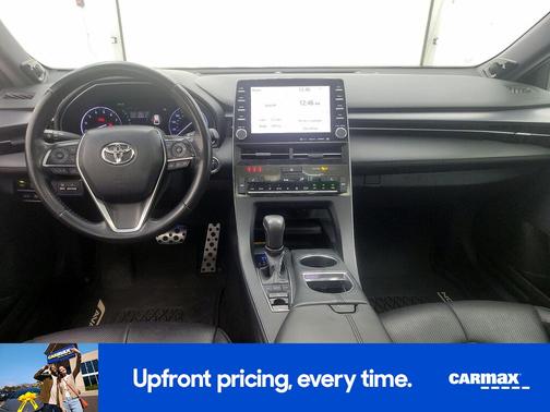 White 2019 Toyota Avalon XSE