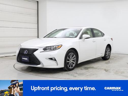 2016 Lexus ES 300h 