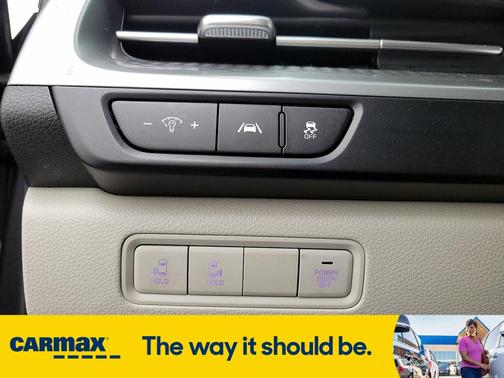2023 Kia Carnival LX Seat Package