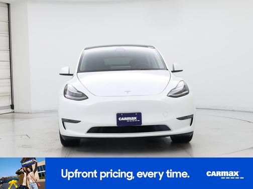 White 2023 Tesla Model Y Long Range