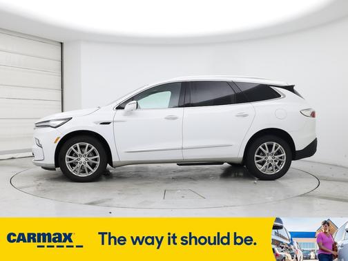 2022 Buick Enclave Essence
