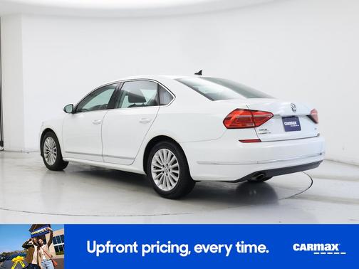 White 2016 Volkswagen Passat SE