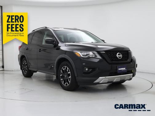 Black 2019 Nissan Pathfinder SV
