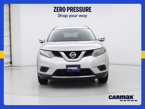Silver 2016 Nissan Rogue SV