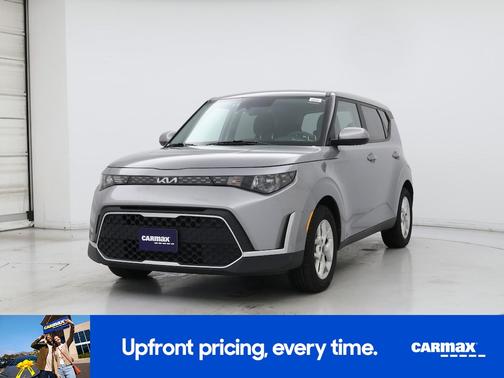 Gray 2023 Kia Soul LX