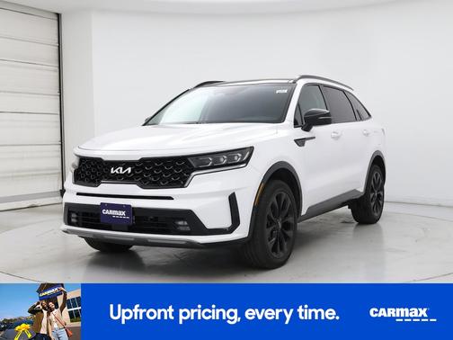 White 2022 Kia Sorento SX