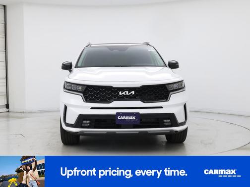 White 2022 Kia Sorento SX