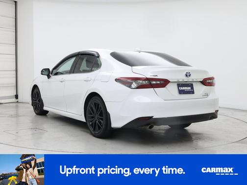 2022 Toyota Camry Hybrid XLE