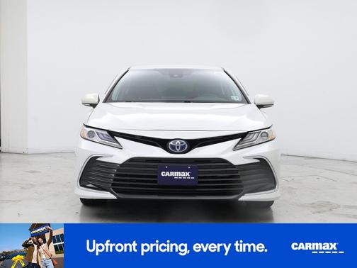 2022 Toyota Camry Hybrid XLE