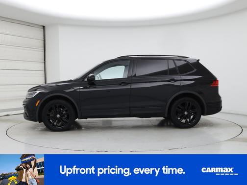 Black 2022 Volkswagen Tiguan SE R-Line Black