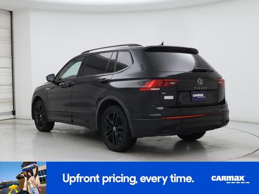 Black 2022 Volkswagen Tiguan SE R-Line Black