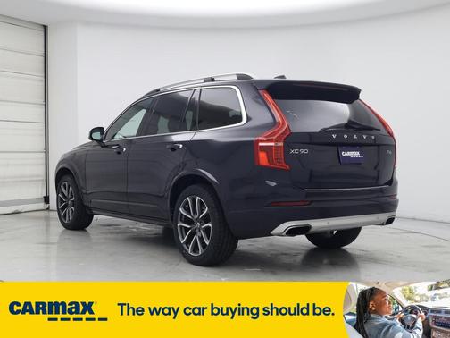 2017 Volvo XC90 T6 Momentum