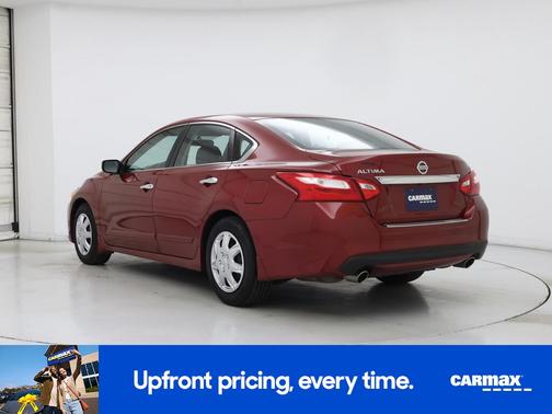 Red 2017 Nissan Altima S