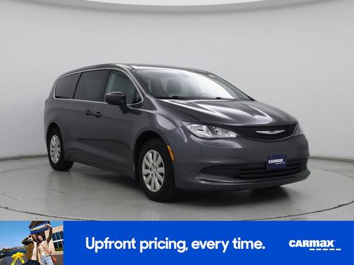 2020 Chrysler Voyager L