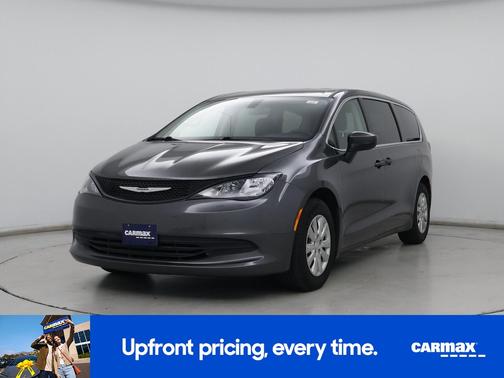 2020 Chrysler Voyager L