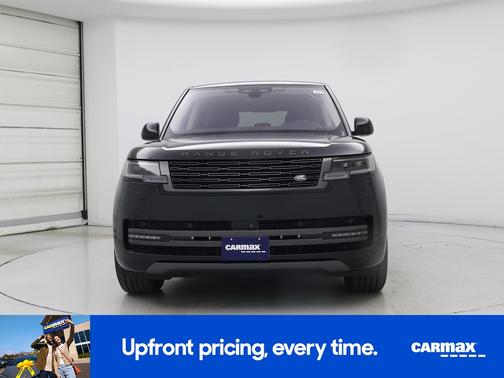 Black 2023 Land Rover Range Rover SE