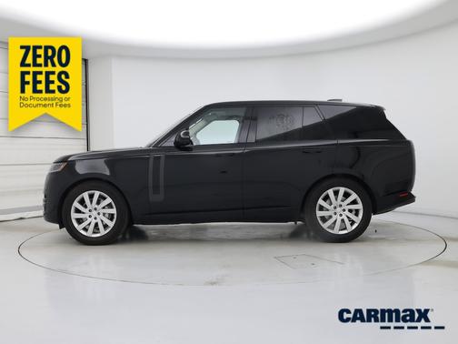 Black 2023 Land Rover Range Rover SE