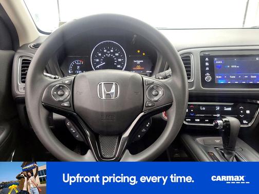 White 2022 Honda HR-V EX