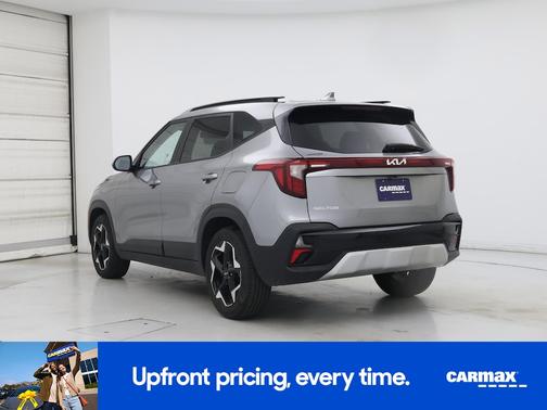 Gray 2025 Kia Seltos S