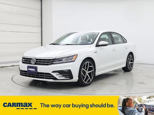 2018 Volkswagen Passat R-Line
