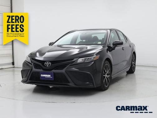 Black 2022 Toyota Camry SE