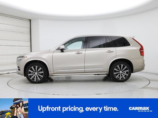 Gold 2025 Volvo XC90 B5 Core