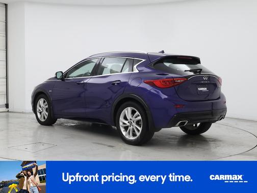 2017 INFINITI QX30 Premium