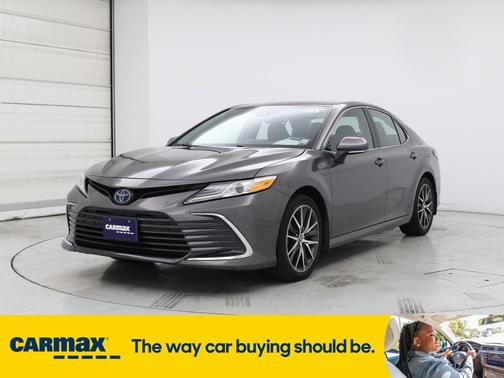 2023 Toyota Camry Hybrid XLE