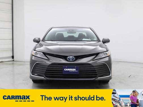 2023 Toyota Camry Hybrid XLE