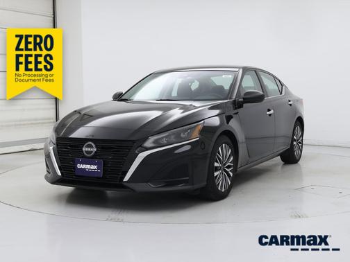 Black 2025 Nissan Altima SV